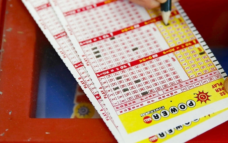 Lịch Sử Giải Jackpot Lớn Nhất Của Powerball là gì? Câu chuyện người trúng và cách họ nhận tiền.