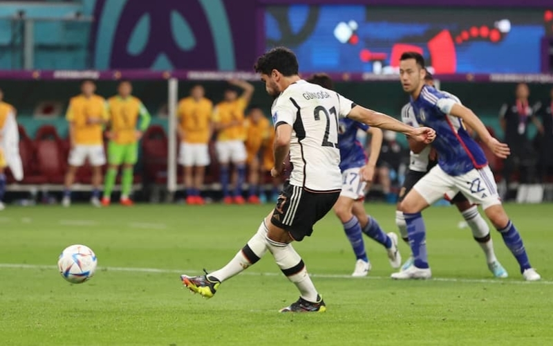 Sự thay đổi về tỷ lệ Handicap trực tiếp khi các đội bóng lớn sớm nhận thẻ đỏ.