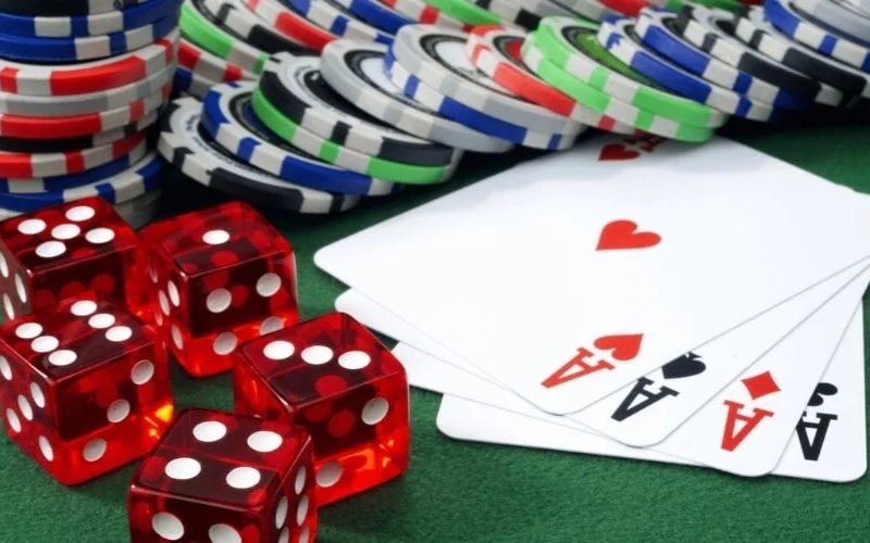 Khám phá bảo tàng bài Tây độc đáo nhất thế giới